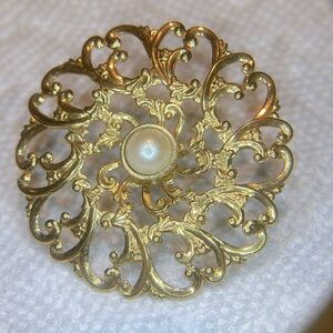 Vintage Decorative Gold-tone Screw Pin with Faux Pearl in Center/Swirl design